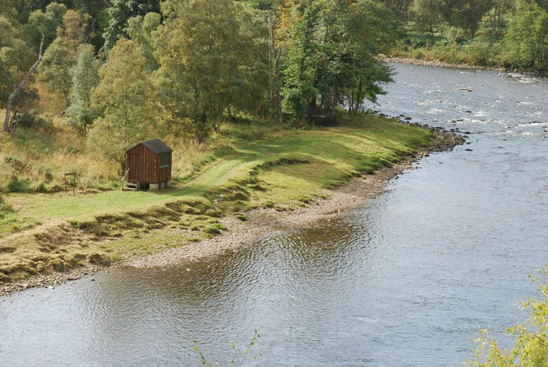 DeeCastleHut1_